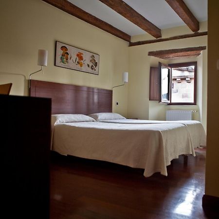 Hospederia Porta Coeli Hotel Siguenza Exterior photo