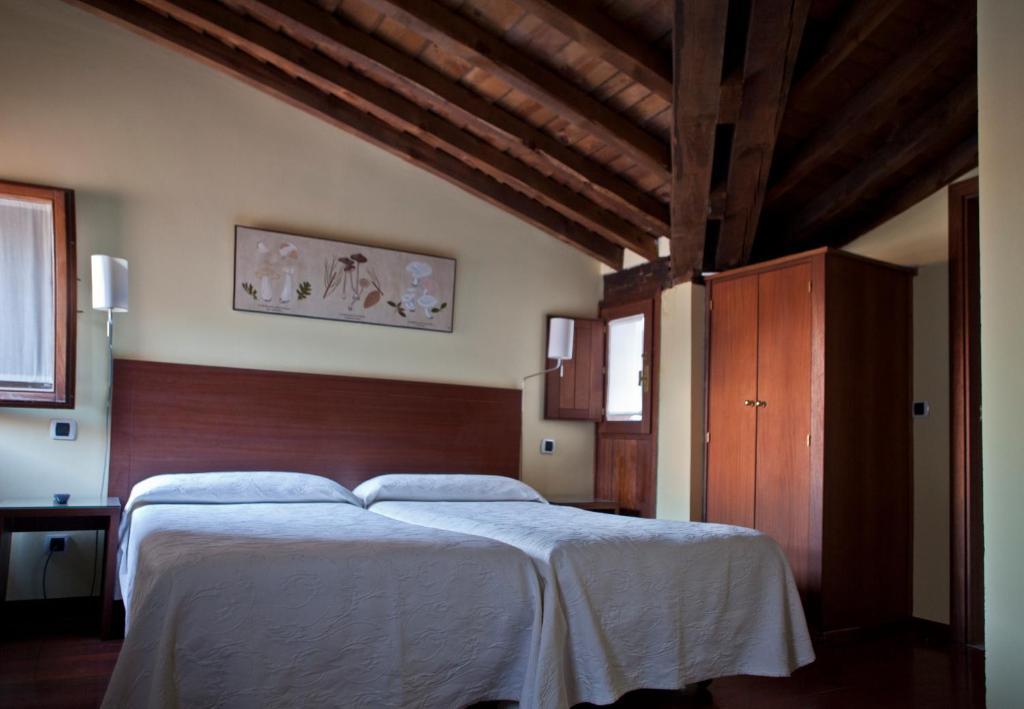 Hospederia Porta Coeli Hotel Siguenza Room photo